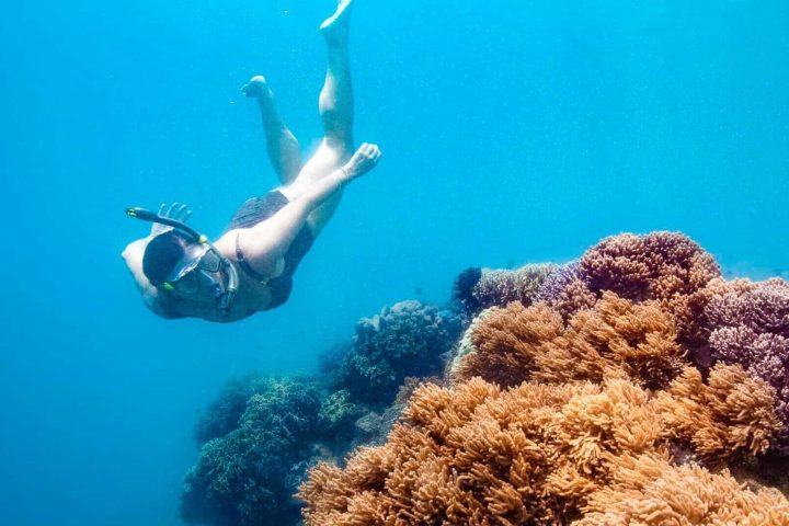 a statue of a swimming pool